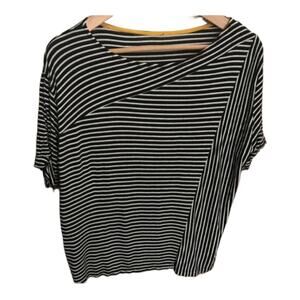 W5 Black and White Stripe Short Sleeve Shirt Top Jersey Knit